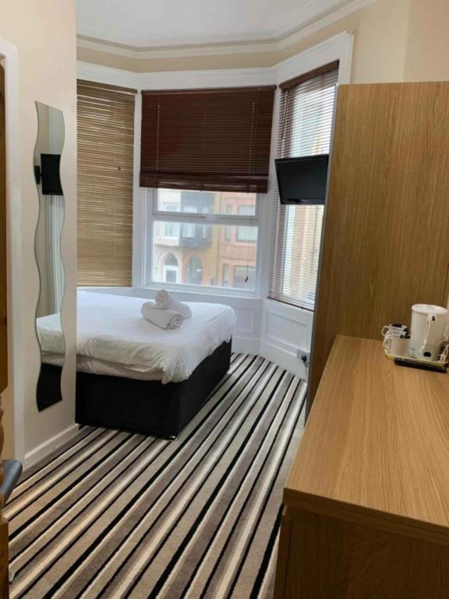 Oyo Wave Crest Hotel Blackpool Ngoại thất bức ảnh