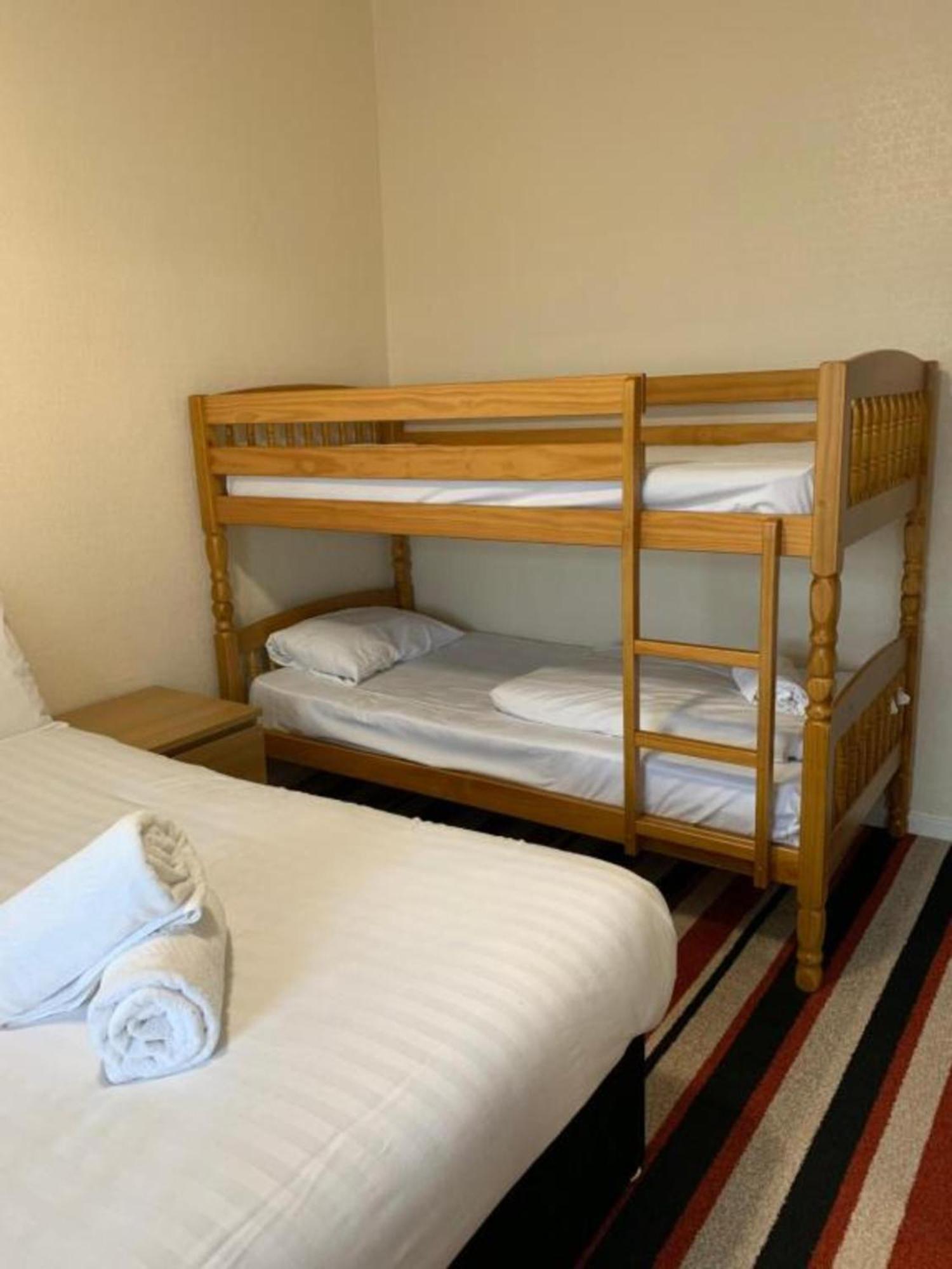 Oyo Wave Crest Hotel Blackpool Ngoại thất bức ảnh