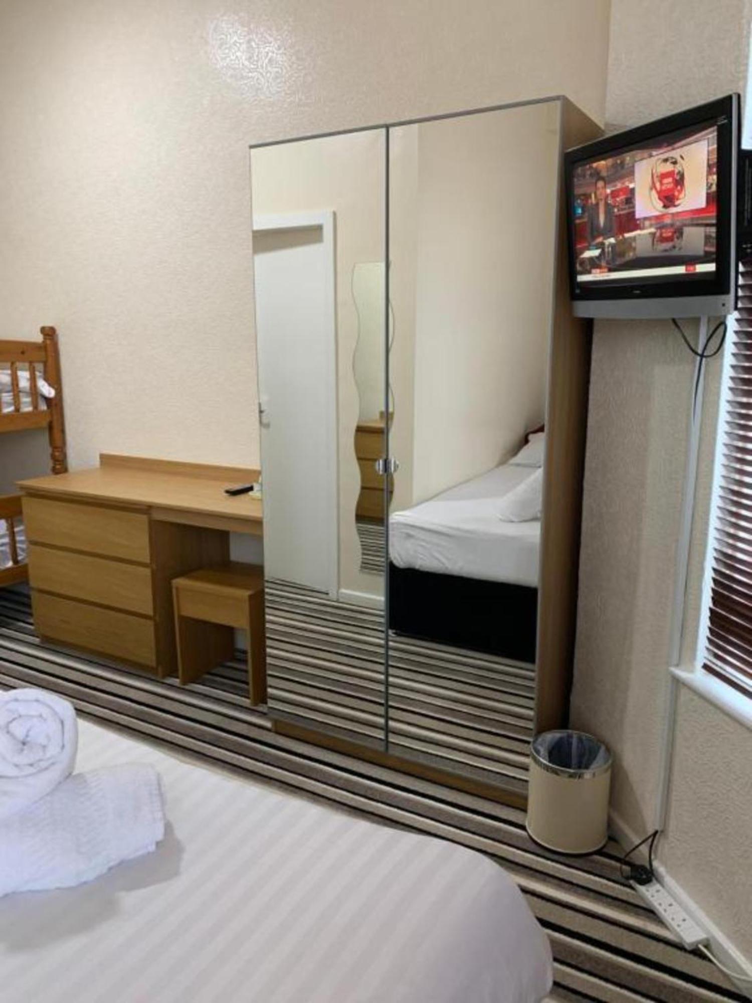 Oyo Wave Crest Hotel Blackpool Ngoại thất bức ảnh