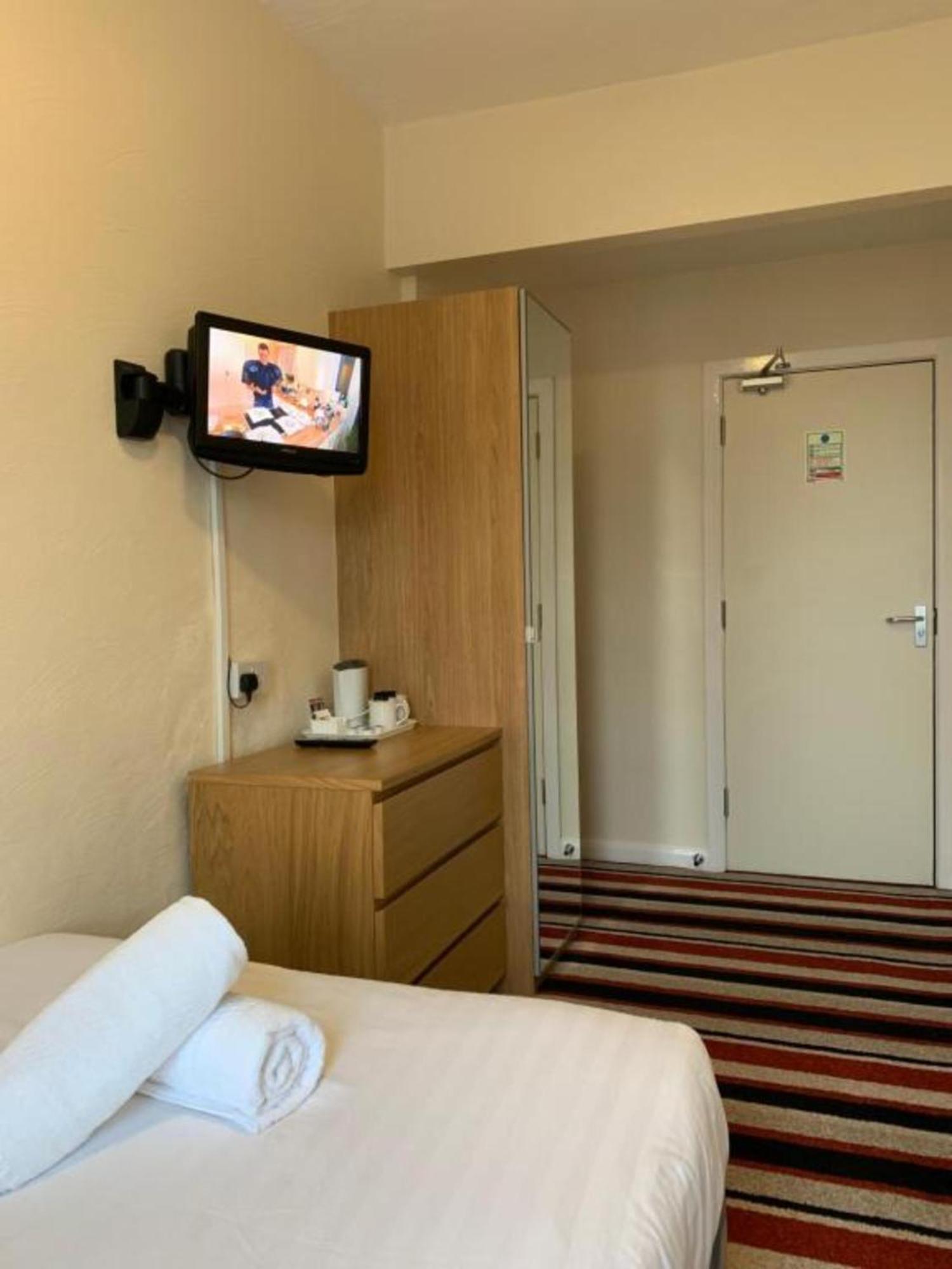 Oyo Wave Crest Hotel Blackpool Ngoại thất bức ảnh