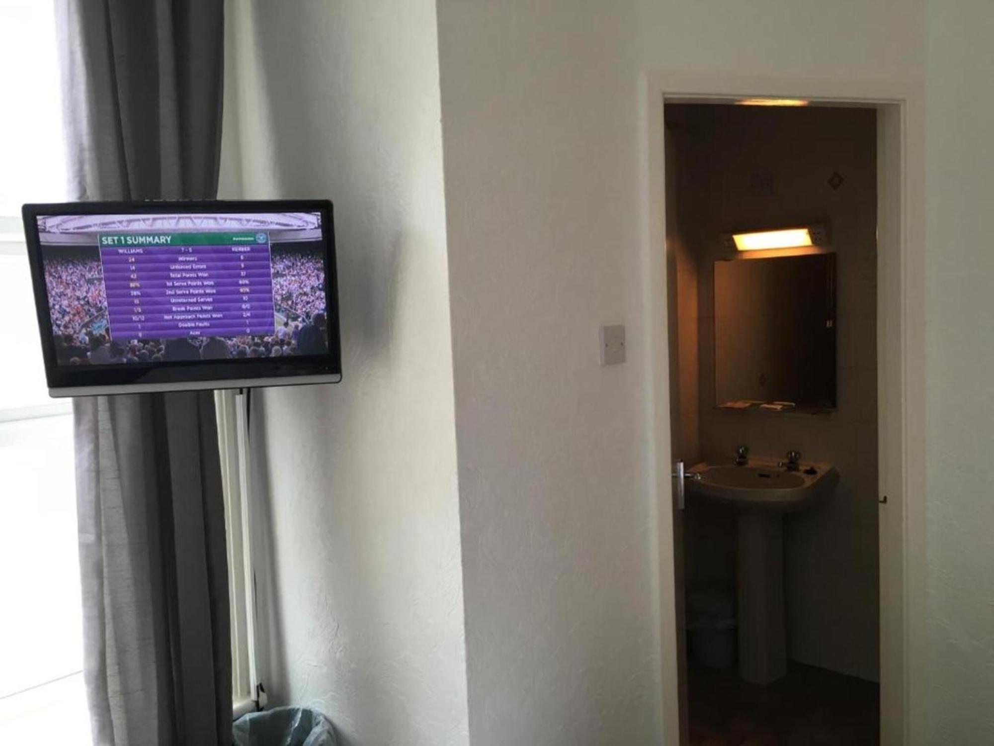 Oyo Wave Crest Hotel Blackpool Ngoại thất bức ảnh